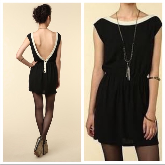 Urban Outfitters Dresses & Skirts - NWT Sessun Paul Dress Open Back Sz Large